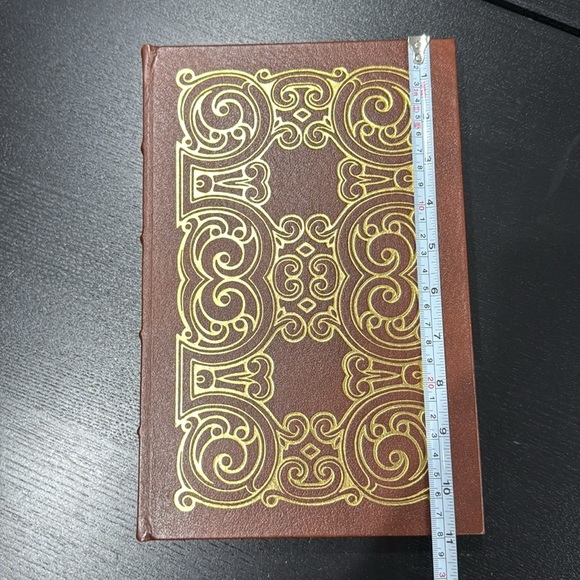 The Effayes The Essays (The 100 Greatest Books Ever Written) by Francis Bacon - Picture 7 of 10